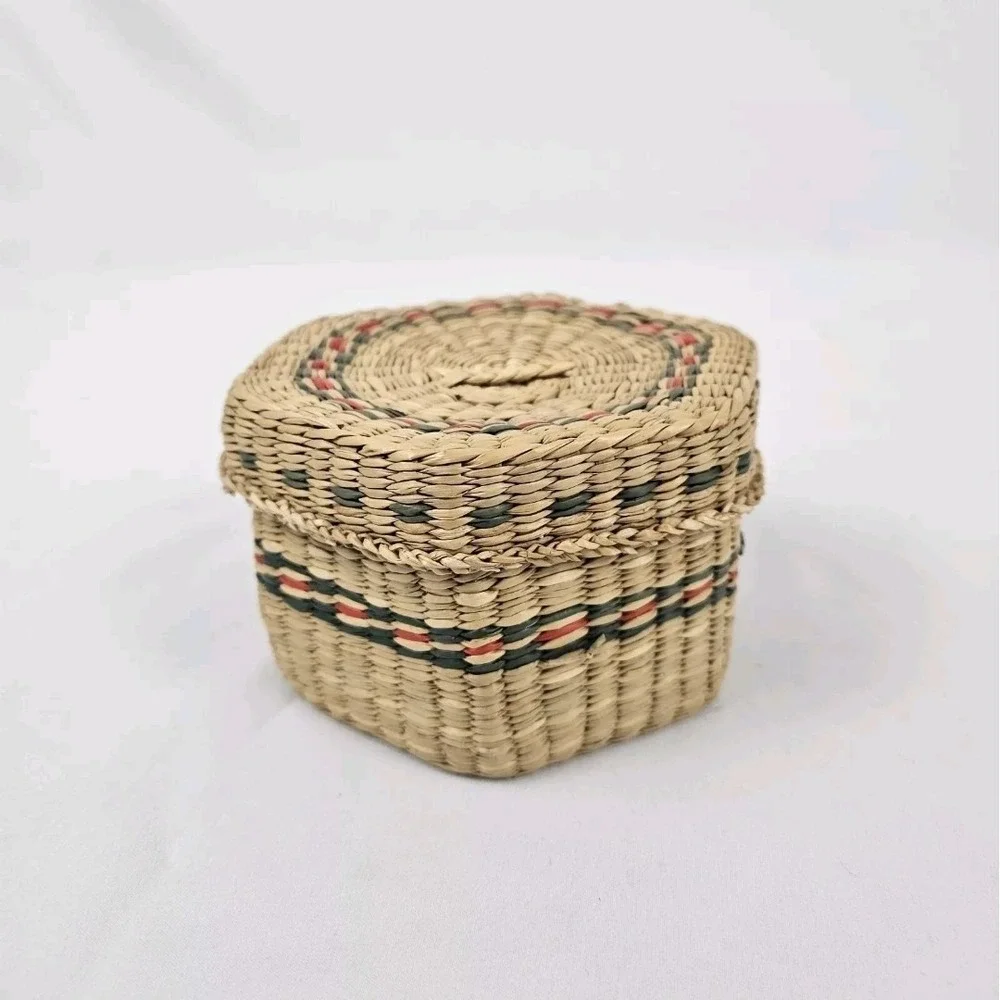 Sweetgrass Basket W/ Lid Hexagon Storage Trinket Box Vintage Boho Coastal